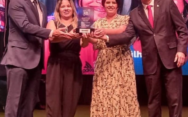 Secretária Edneida Fortes é premiada pela gestão da campanha “Boas Práticas da Tarifa Social de Energia Elétrica”