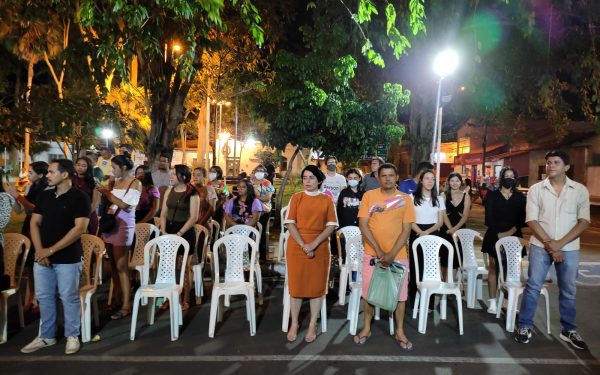Solenidade premia vencedores do concurso de crônicas e poesias de Barras