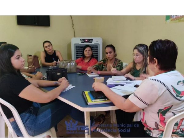 Reunião na secretaria de Assistência Social discute ações para o aniversário de Barras