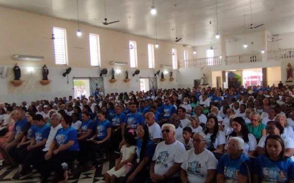 Missa, corte do bolo, inauguração de praças e ciclismo marcaram aniversário de Barras