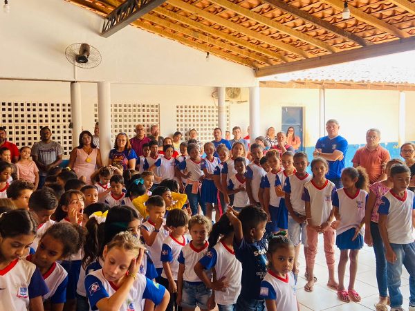 Prefeitura entrega reforma da escola Municipal Chiquinha Gomes, na localidade Passa Tudo