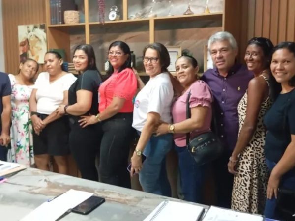 Prefeito Capote garante mais ônibus para barrenses que estudam em Piripiri