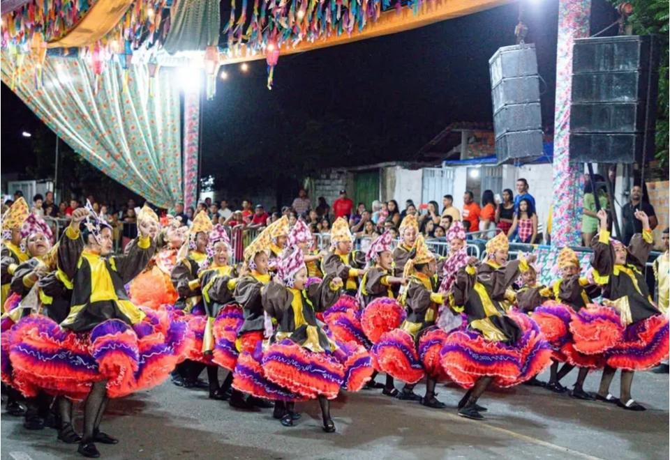 Cultura e tradição: Festival Junino atrai multidão para Avenida Beira Rio