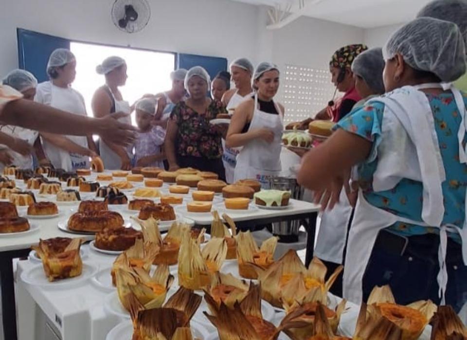 Secretaria de Assistência Social realiza curso de Bolo Caseirinho para famílias barrenses